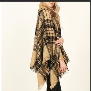 Women’s Brown and TanTurtleneck Poncho